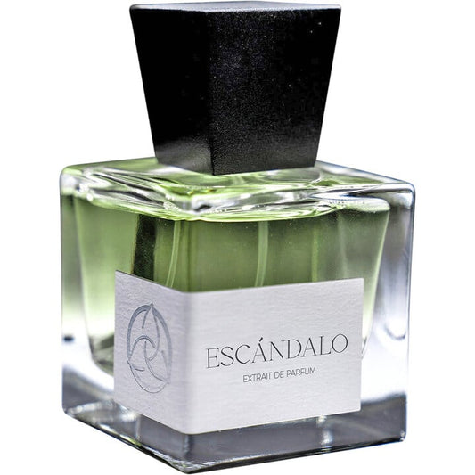 Day Three Escándalo - premium fragrance for sophisticated tastes.