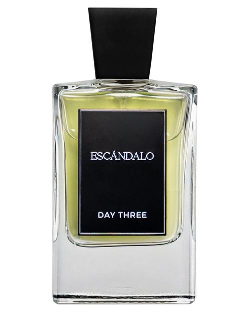 Day Three Escándalo - premium fragrance for sophisticated tastes.