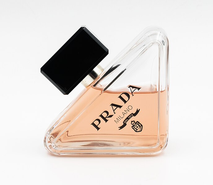 The Signiture and Popular Perfumes from the brand: Prada Brand Sample Collection
