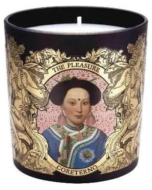 Coreterno The Pleasure Scented Candle - premium fragrance for sophisticated tastes.
