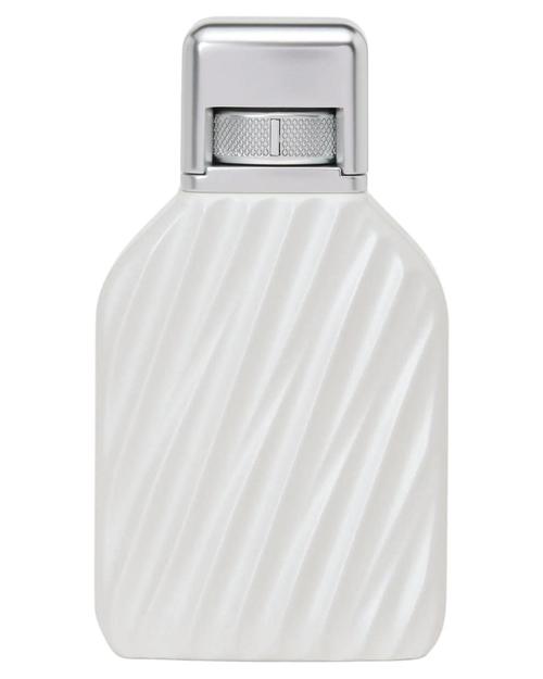 Tumi Nova - premium fragrance for sophisticated tastes.