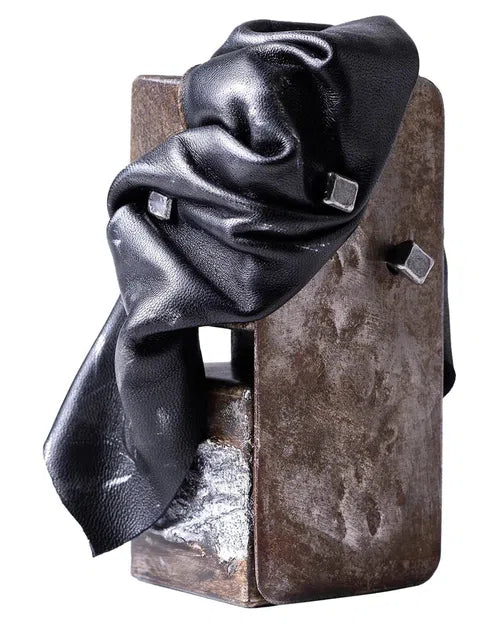 Adi Ale Van Urma Vie - premium fragrance for sophisticated tastes.